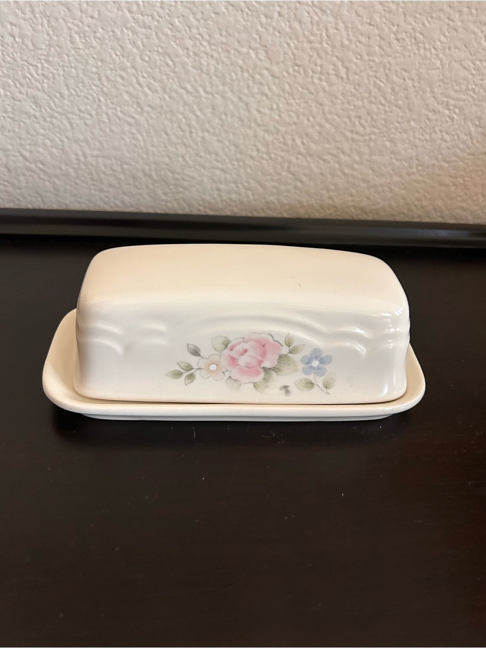 Vintage 1980s Pfaltzgraff Tea Rose Ceramic Covered Butter dish Stoneware USA